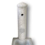 Fontana in granito grigio, modello "MAIA"