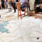 Pavimento-rivestimento in pietra naturale "Quarzite brasiliana Bianca, lastrame mosaico sottile 8-12mm"