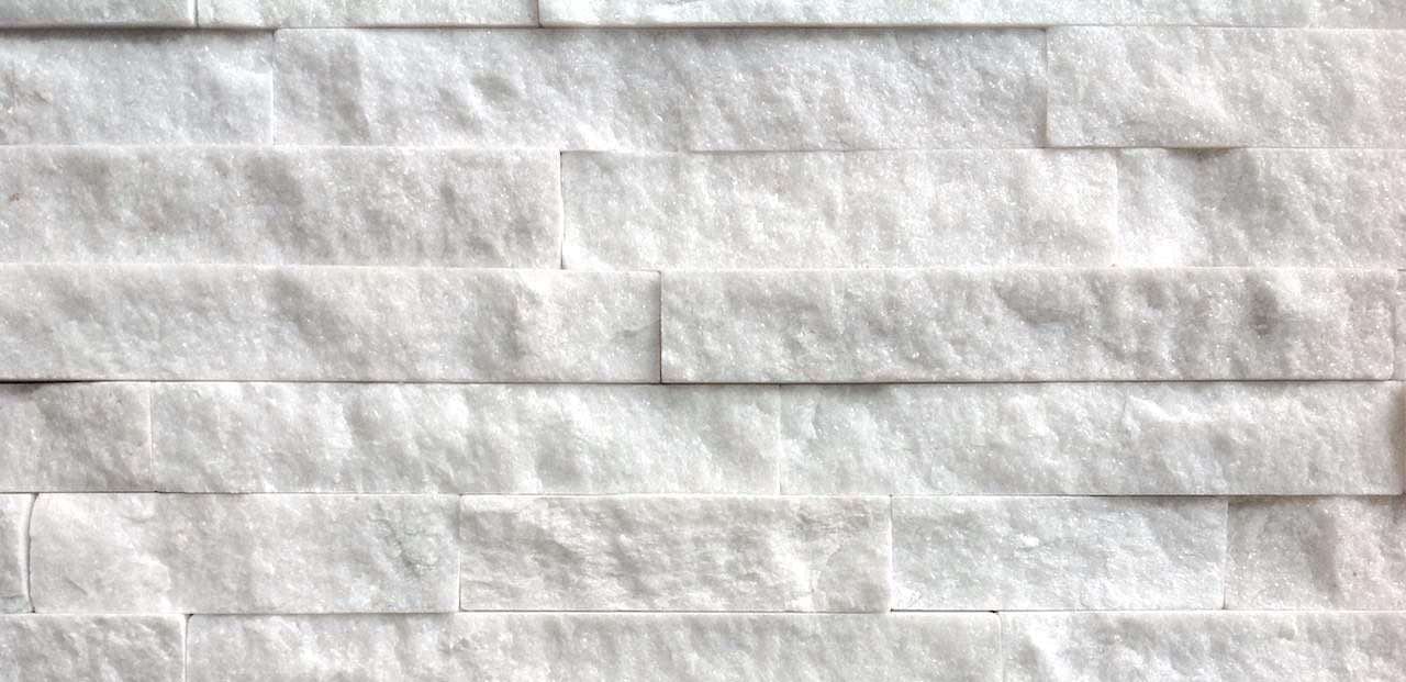 pn-RQUBI1555-rivestimento-pietra-quarzite-bianca-15cm-x-55cm Rivestimento in pietra " QUARZITE BIANCA 15cm x 55cm" - immagine 1
